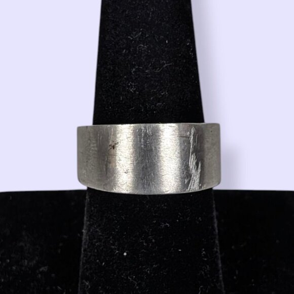 (2/$20) V. Silver Tone Band Ring - Picture 2 of 6